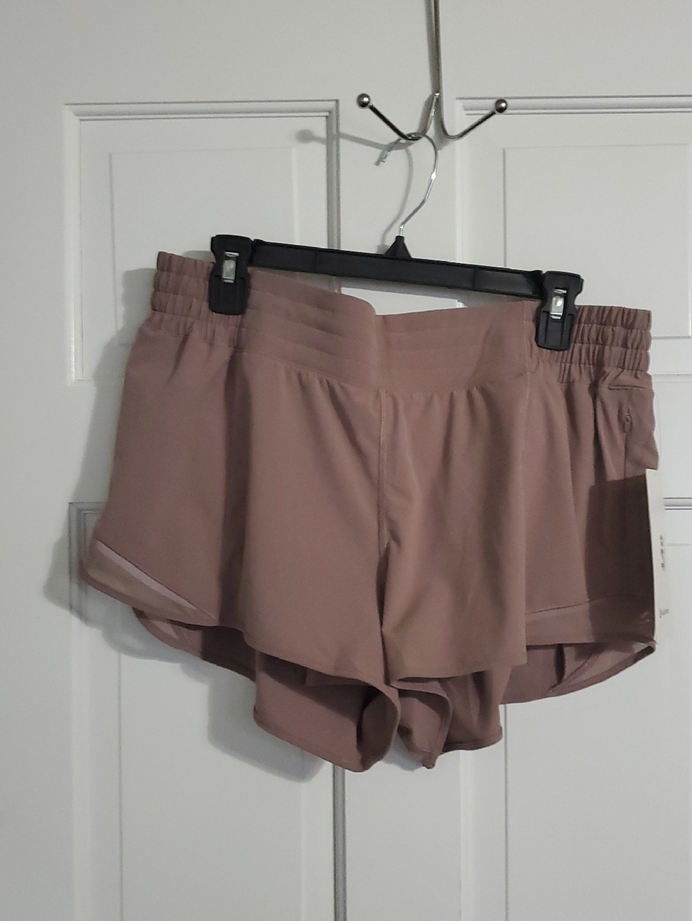 NWT Lululemon Hotty Hot HR 2.5in Shorts Sz 14 ASHROSE